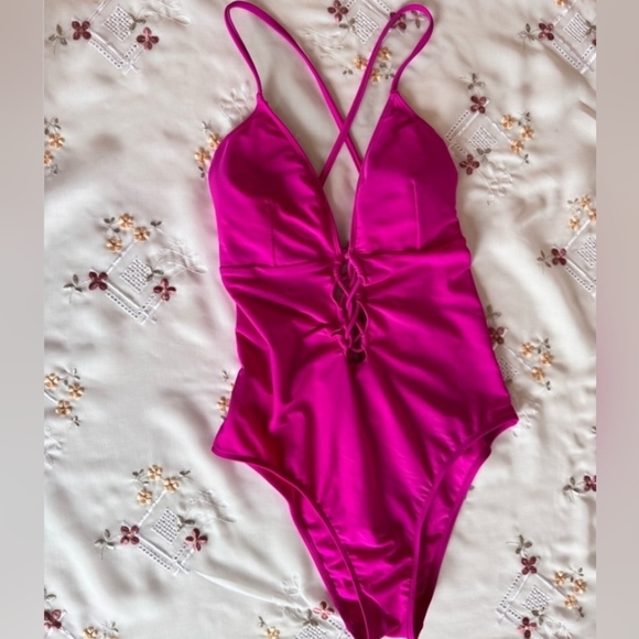 Abercrombie & Fitch M Pink Swimsuit One Pc Bikini Medium Cross Back Adjustabl - Picture 6 of 8